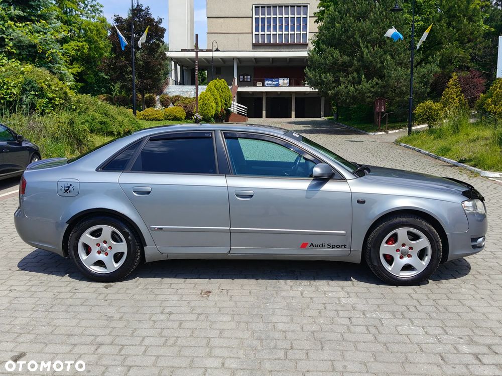 Audi A3 3-drzwiowe 1.8 Attraction - 2