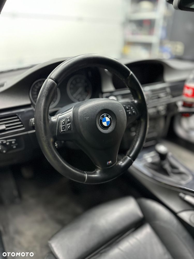 BMW Seria 3 335i - 33