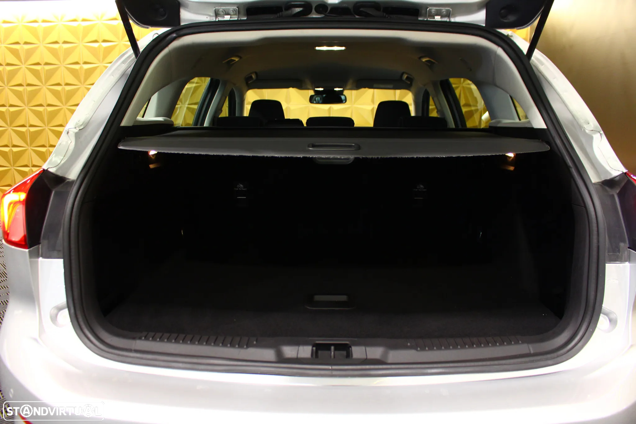 Ford Focus SW 1.5 TDCi EcoBlue Titanium - 25