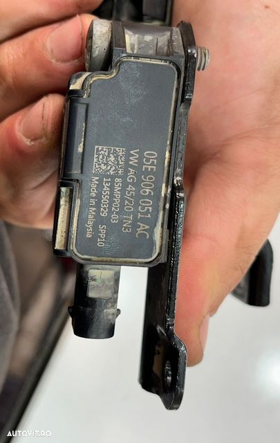 Senzor presiune MAP 1.4TSI Hybrid  04E131552L 052906051AC Volkswagen - 3