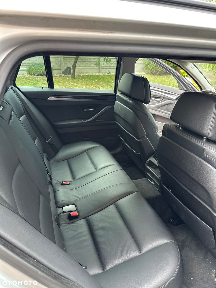 BMW Seria 5 530d xDrive - 6