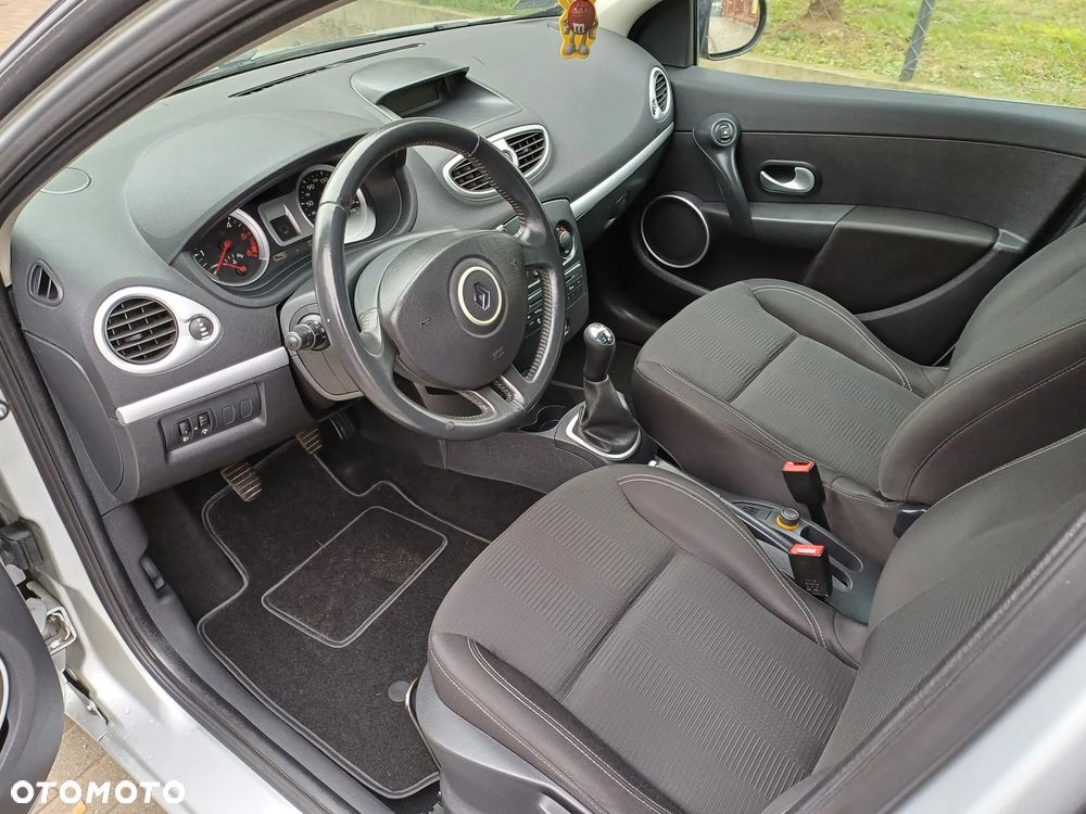 Renault Clio 1.5 dCi Alize - 21