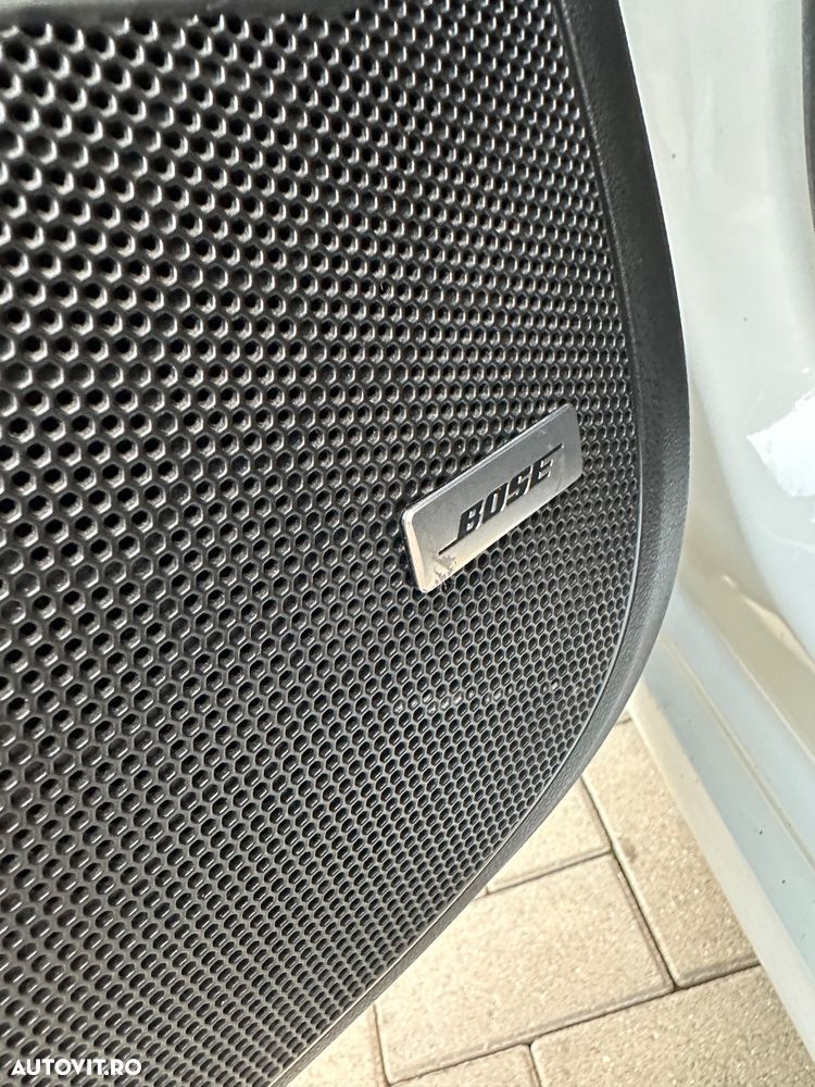 Renault Megane ENERGY dCi 130 BOSE EDITION - 36