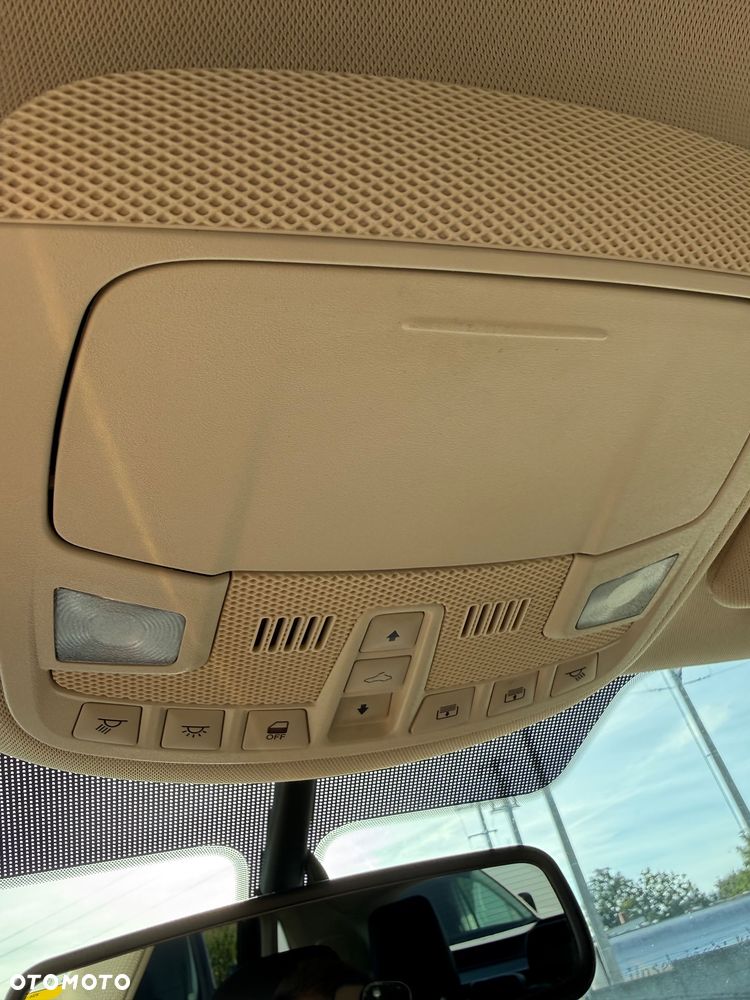 Lincoln MKC - 28