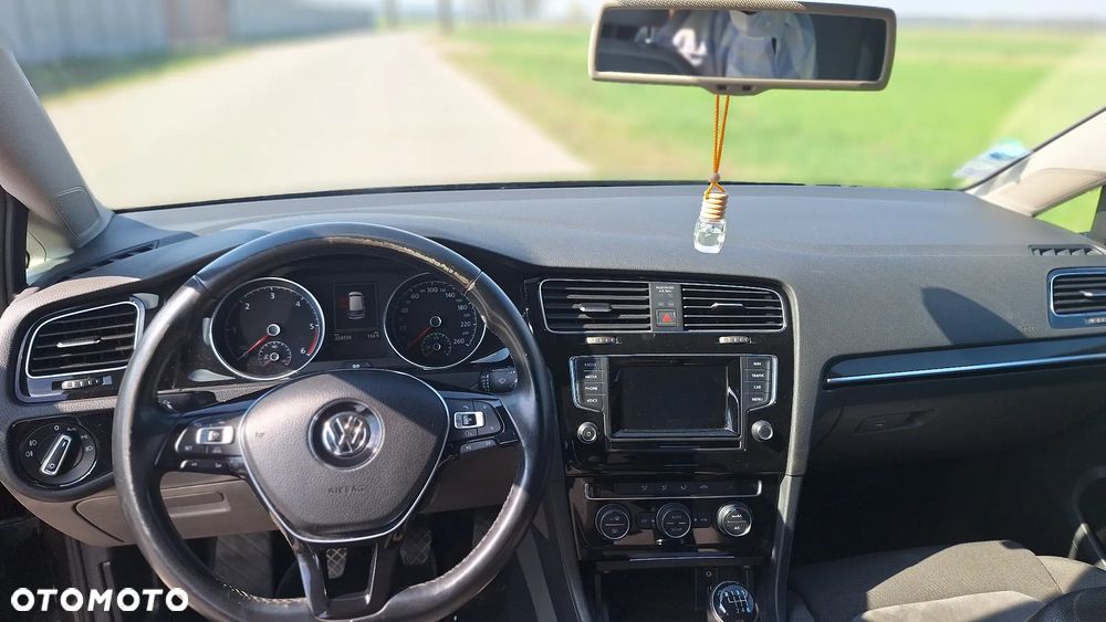 Volkswagen Golf 2.0 TDI BlueMotion Technology Edition - 5