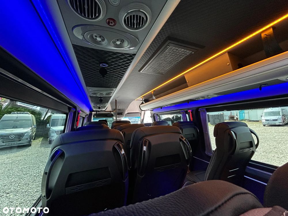 Mercedes-Benz Sprinter 519 - 25