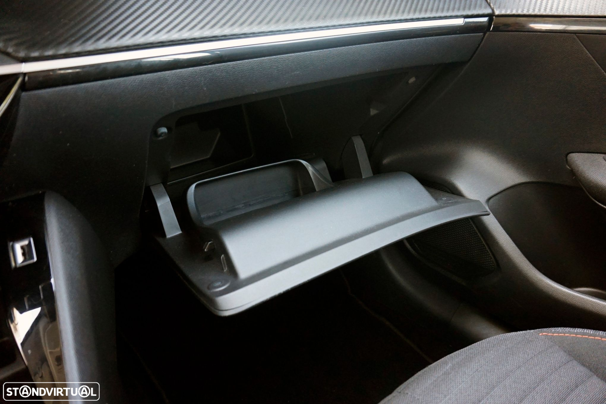 Peugeot 208 1.2 PureTech Active - 11