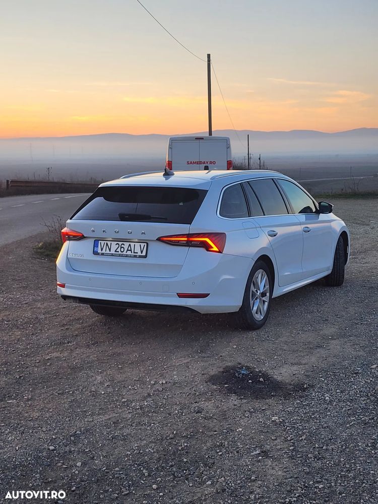 Skoda Octavia 2.0 TDI STYLE DSG - 3