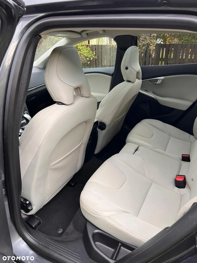 Volvo V40 D3 Geartronic - 18