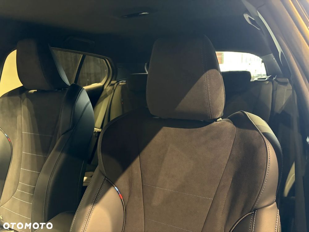 BMW Seria 1 120 mHEV - 17