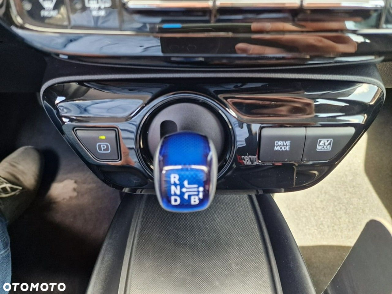 Toyota Prius 1.8 Hybrid Executive - 24
