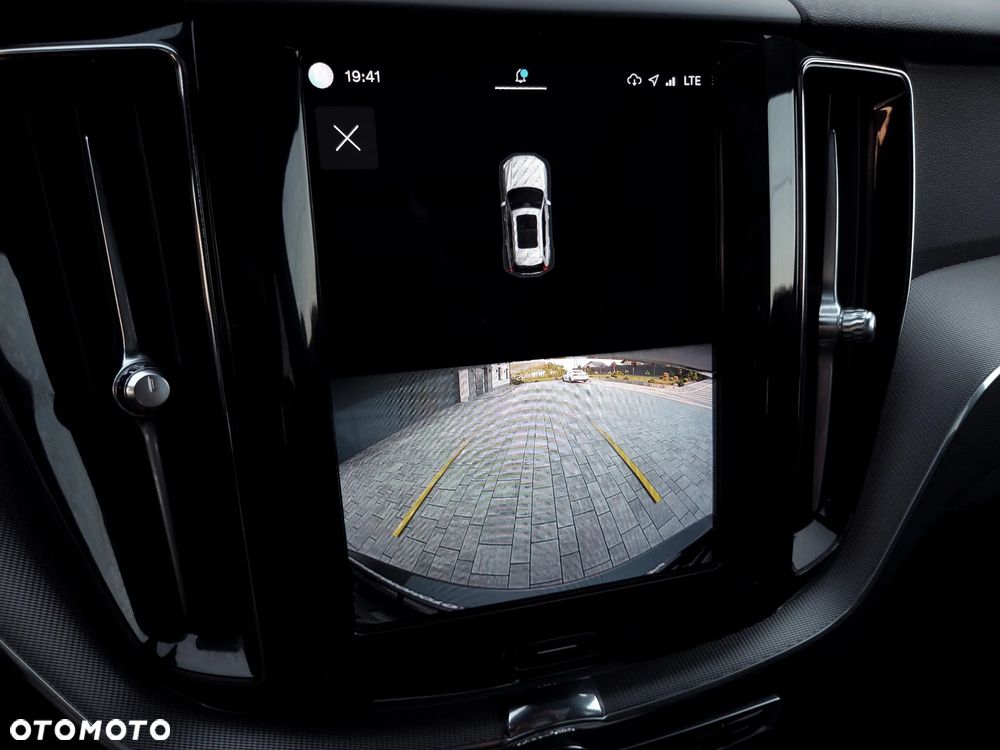 Volvo XC 60 B4 D Geartronic RDesign - 25