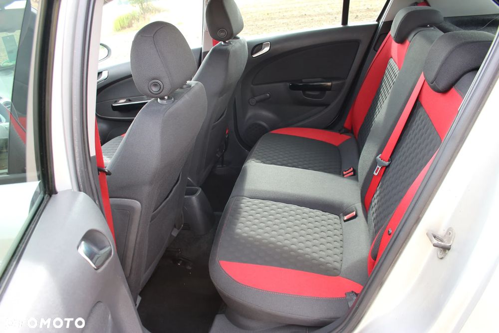 Opel Corsa 1.6T GSI - 33