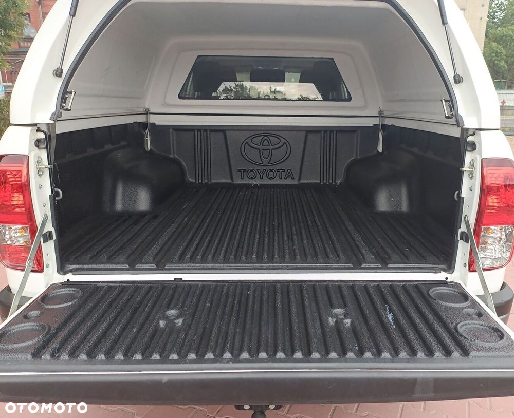Toyota Hilux 2.4 D-4D Double Cab DLX 4x4 - 9