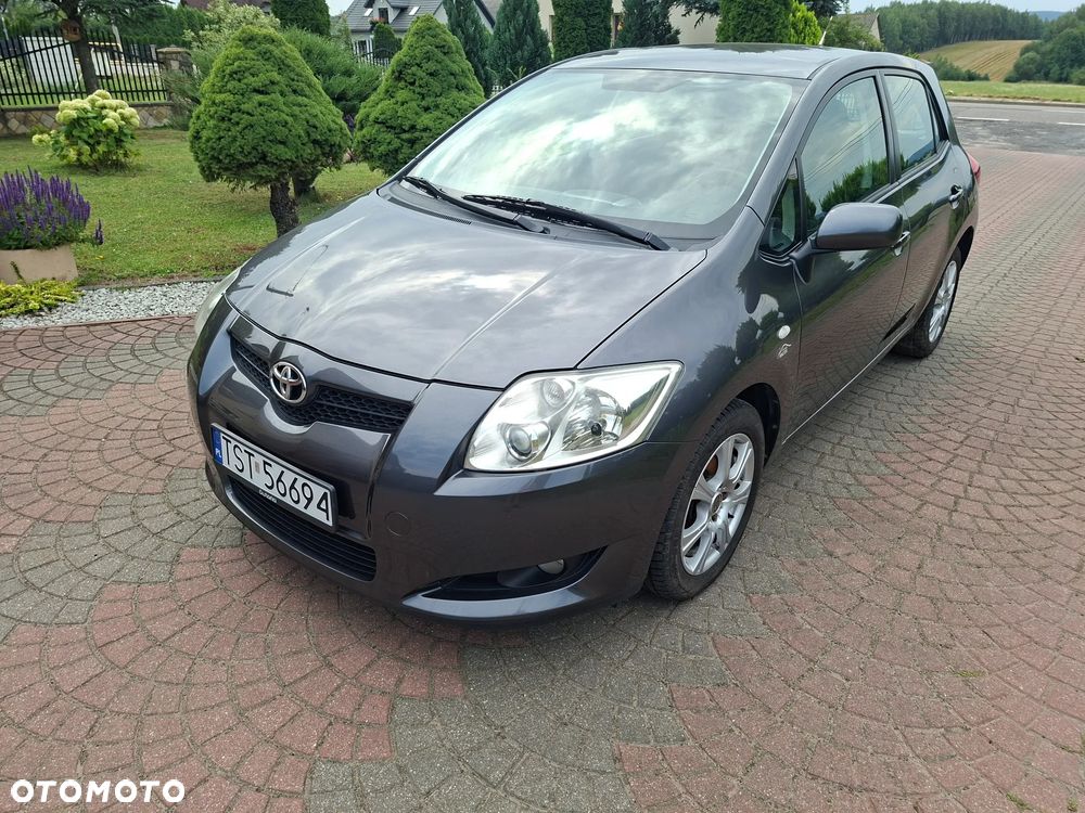 Toyota Auris 1.4 D-4D Terra - 1