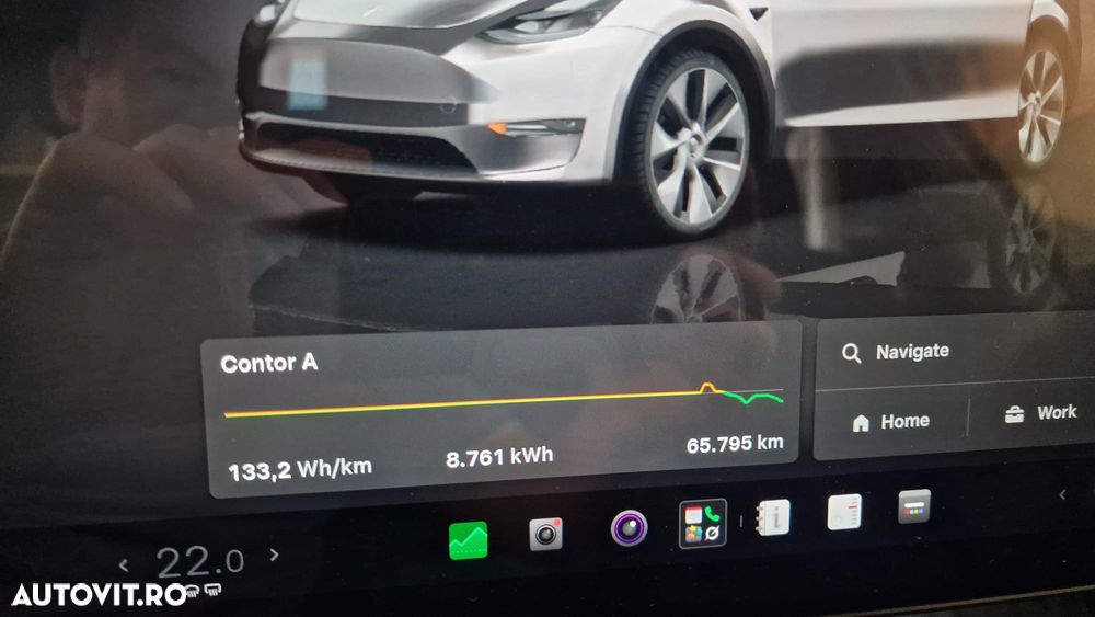 Tesla Model Y - 11