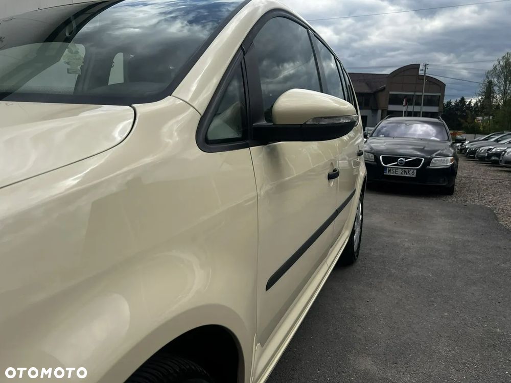 Volkswagen Touran - 9