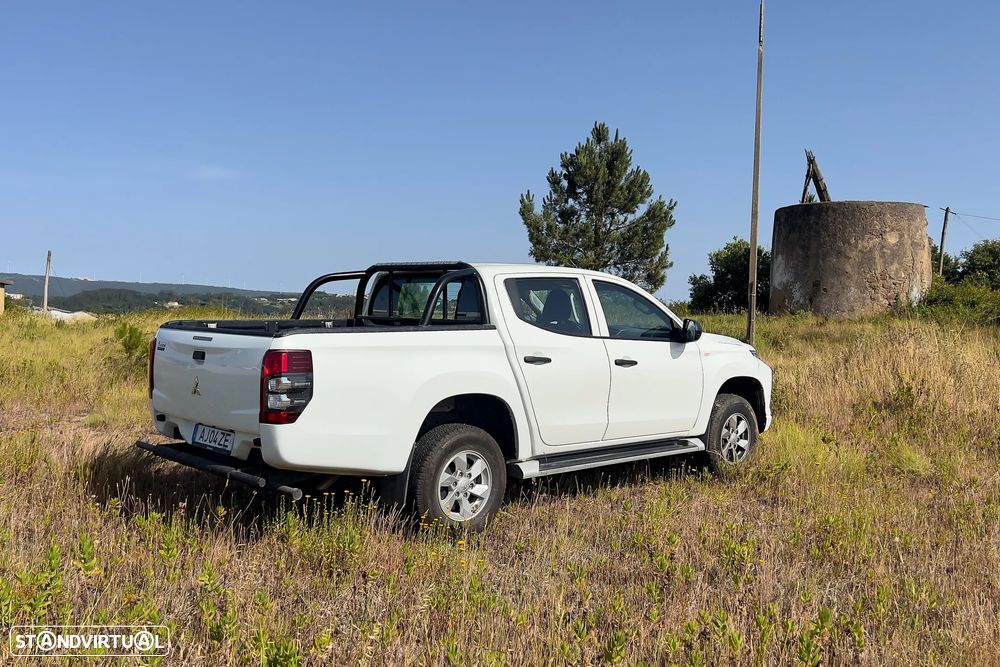 Mitsubishi L200 2.3 DI-D Space Cab Invite 4WD - 2