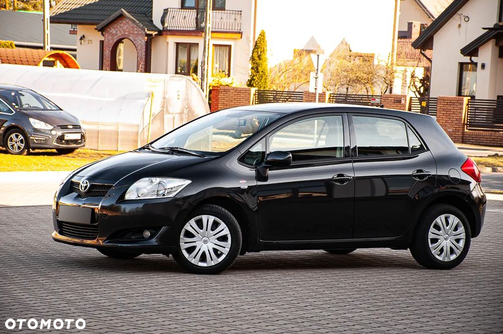 Toyota Auris 1.6 VVT-i Executive - 17