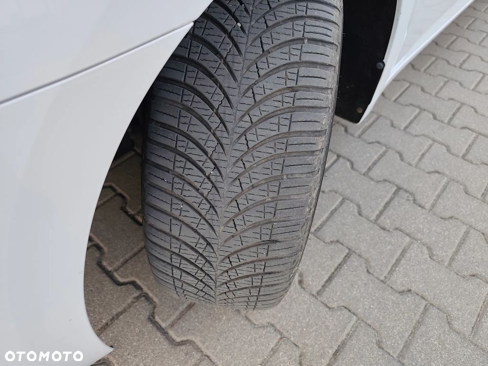 Hyundai i40 Kombi 1.7 CRDi DCT Premium - 38
