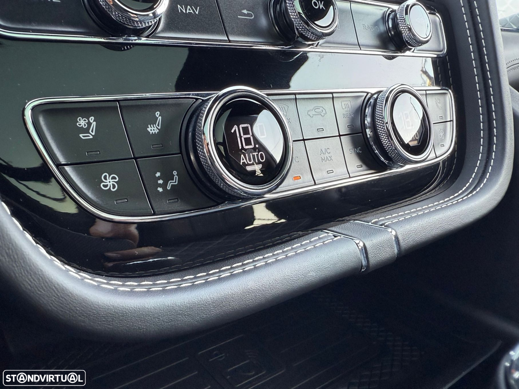 Bentley Bentayga V8 Atelier Edition - 49