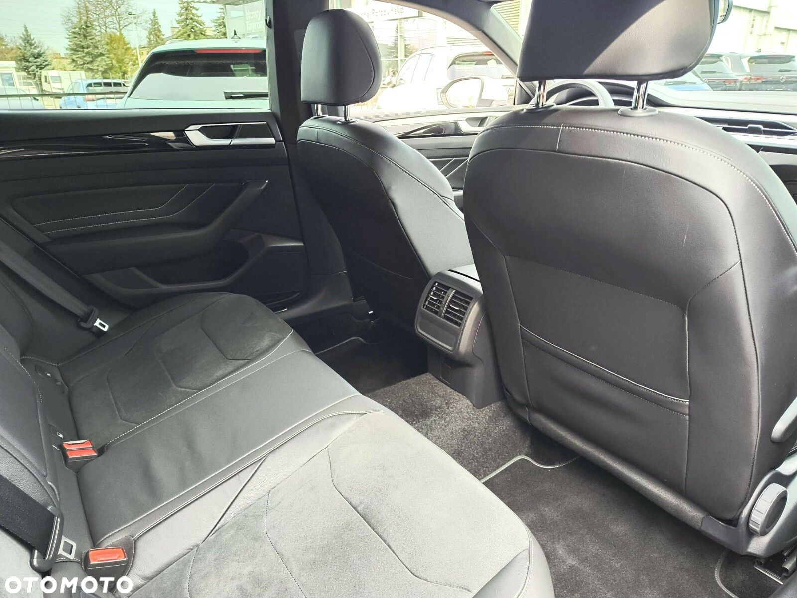 Volkswagen Arteon 2.0 TSI R-Line DSG - 23