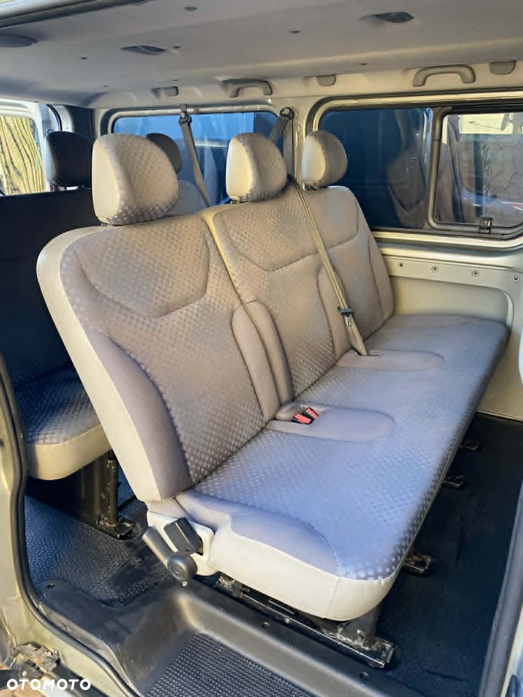 Renault Trafic - 12