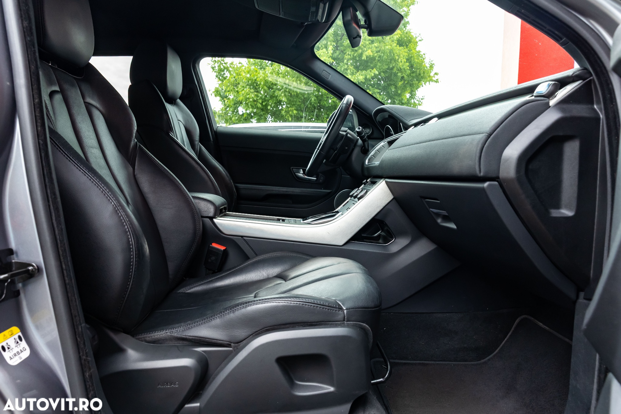 Land Rover Range Rover Evoque - 31