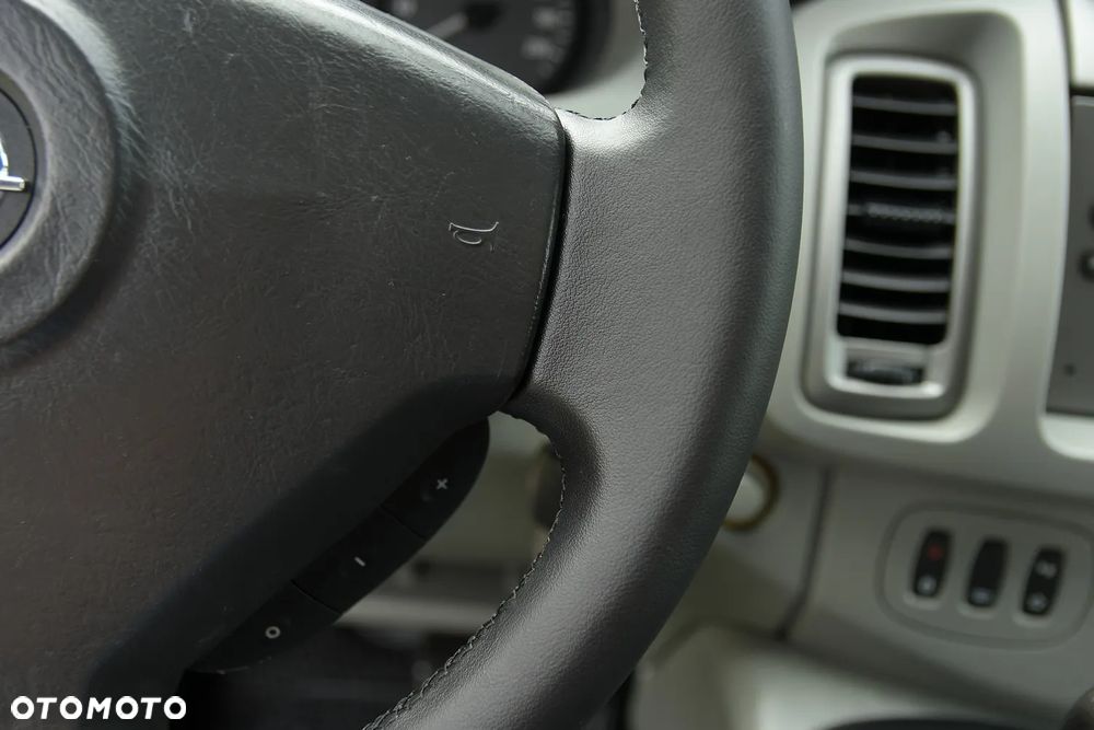 Opel VIVARO 2.5 CDTi 145KM * Z Niemiec * KLIMA * AUTOMAT * ZNAKOMITY STAN! - 33