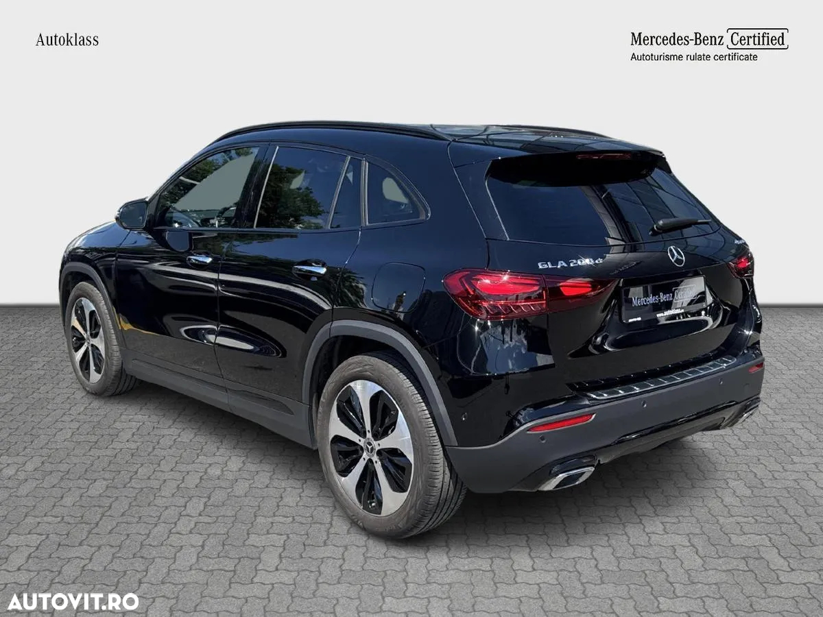 Mercedes-Benz GLA 200 d 4MATIC Aut. - 3