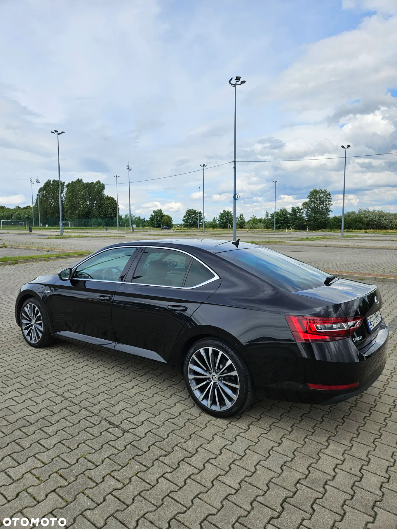 Skoda Superb 2.0 TDI L&K - 6
