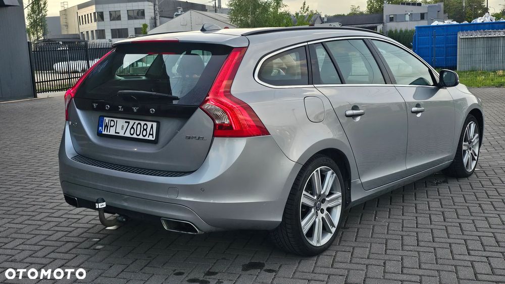 Volvo V60 T5 Kinetic - 2
