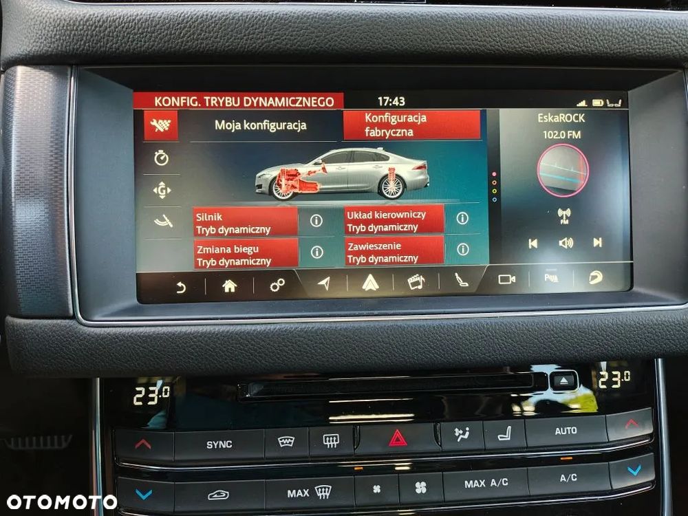 Jaguar XF 2.0 i4D AWD R-Sport - 25