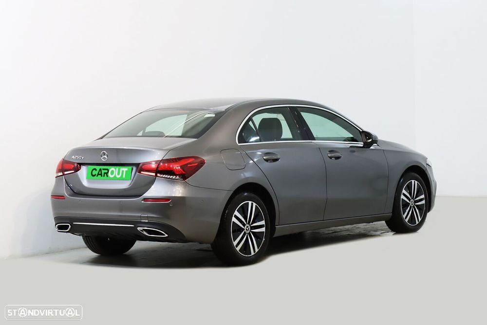 Mercedes-Benz A 250 Limousine - 2