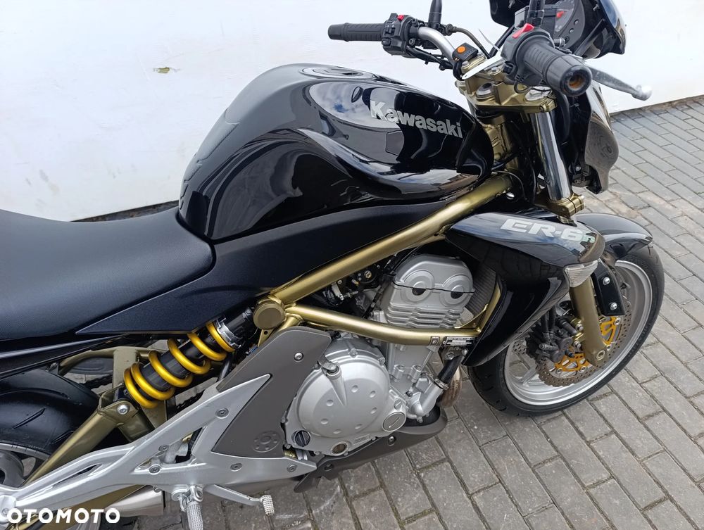 Kawasaki ER - 24