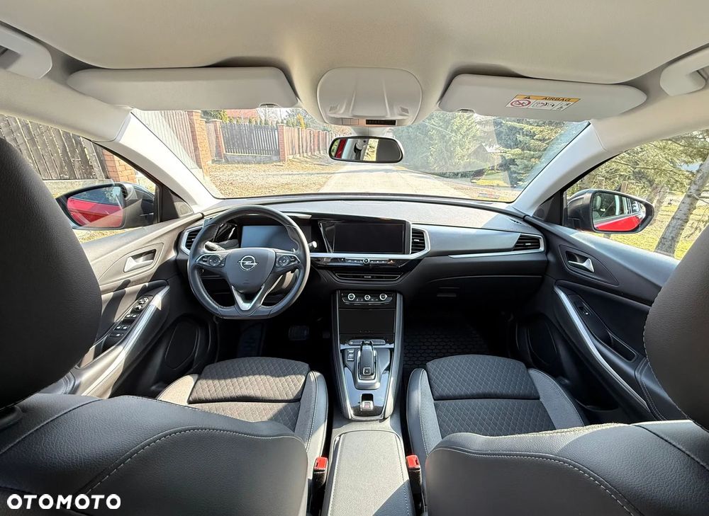 Opel Grandland X 1.2 T GPF Design&Tech S&S - 21