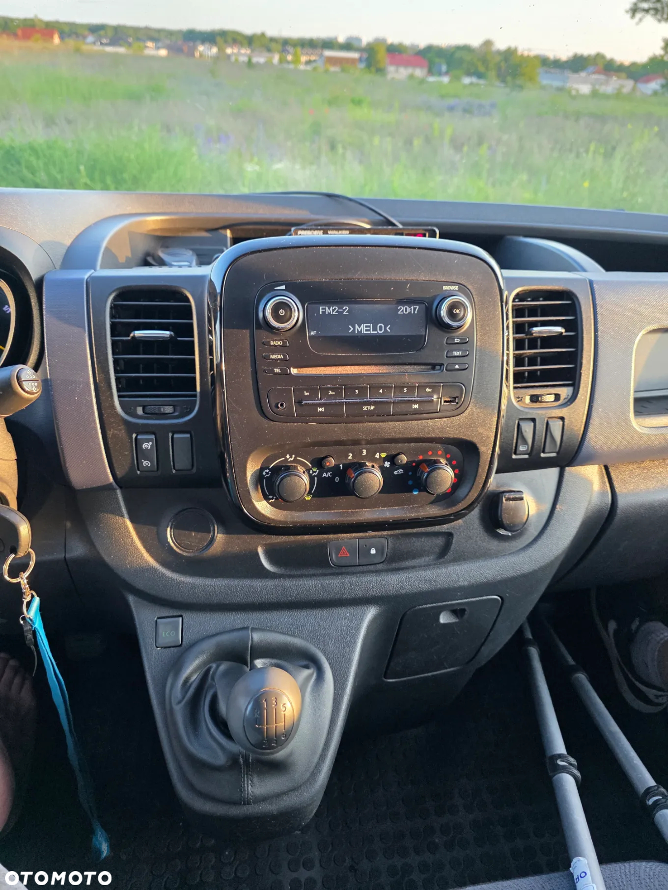 Opel Vivaro - 14