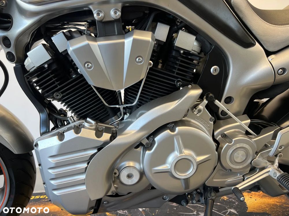 Yamaha MT - 9