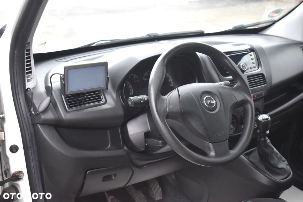 Opel Combo - 17