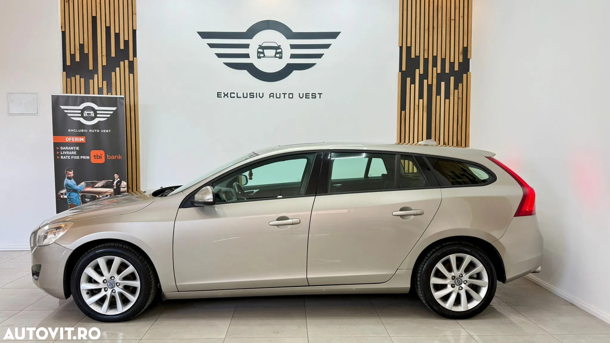 Volvo V60 T3 Kinetic - 13