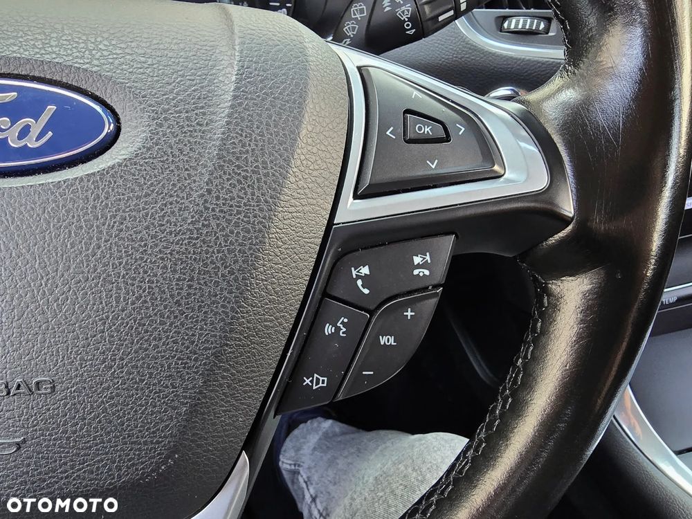 Ford S-Max 2.0 EcoBlue Titanium - 32