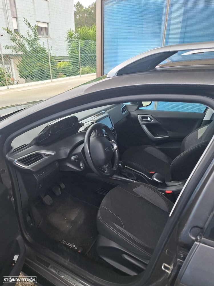Peugeot 2008 1.6 BlueHDi Style - 6