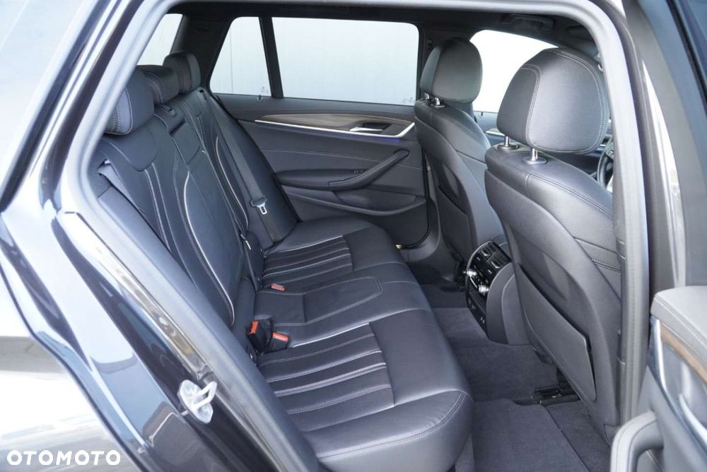 BMW Seria 5 520d Luxury Line sport - 7