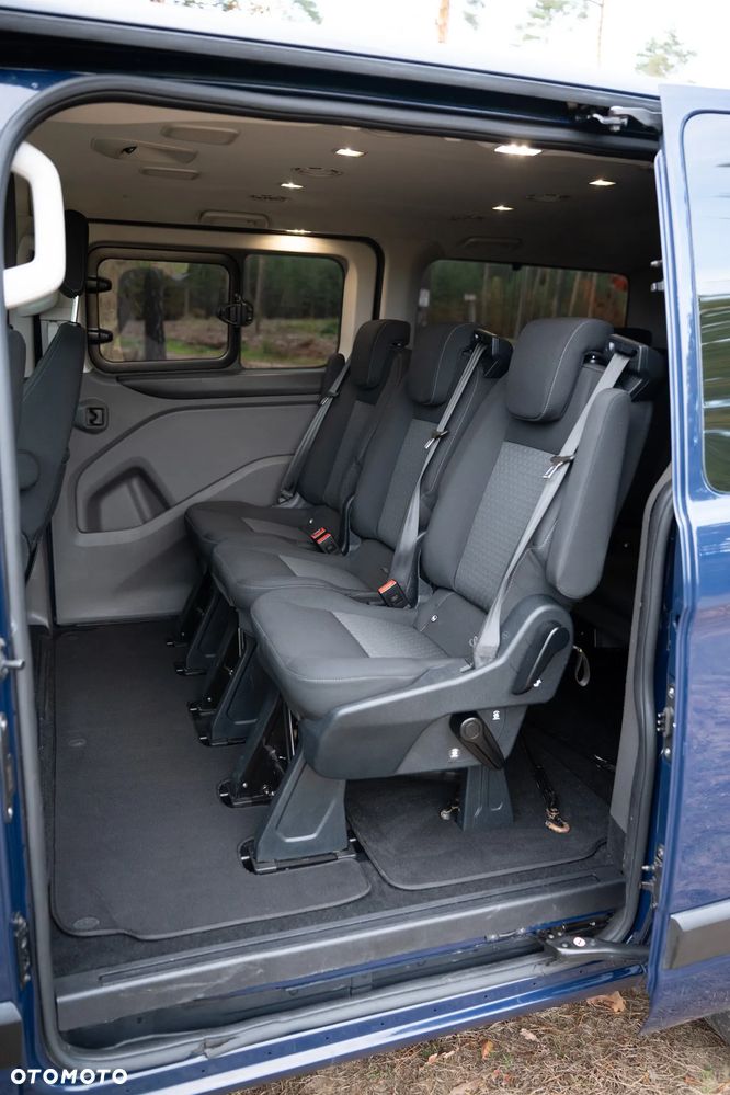 Ford Tourneo Custom - 16