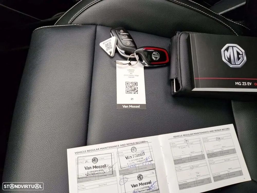 MG ZS EV 44.5 kWh Luxury - 11