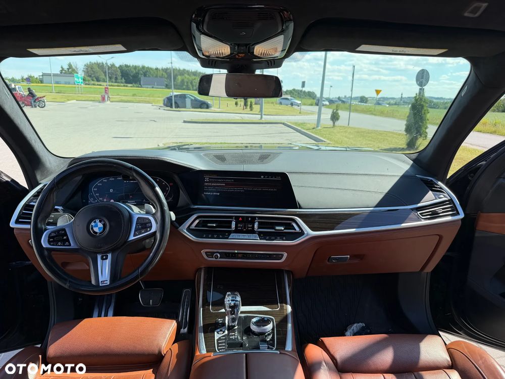 BMW X7 M50i sport - 8
