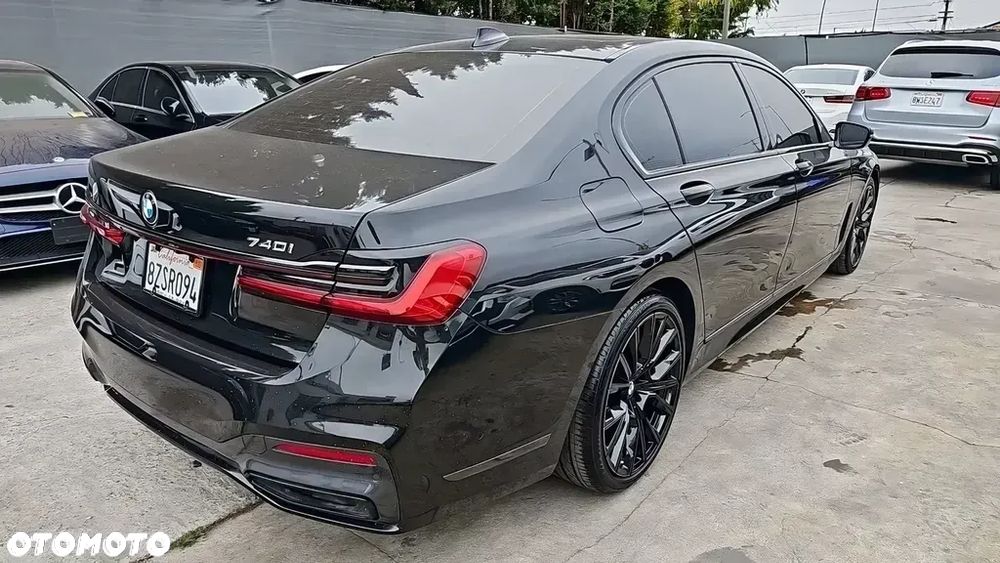 BMW Seria 7 740Li xDrive sport - 3