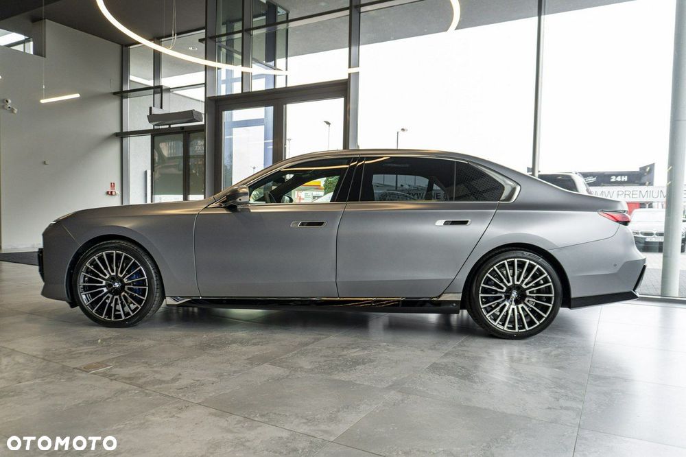 BMW Seria 7 - 8