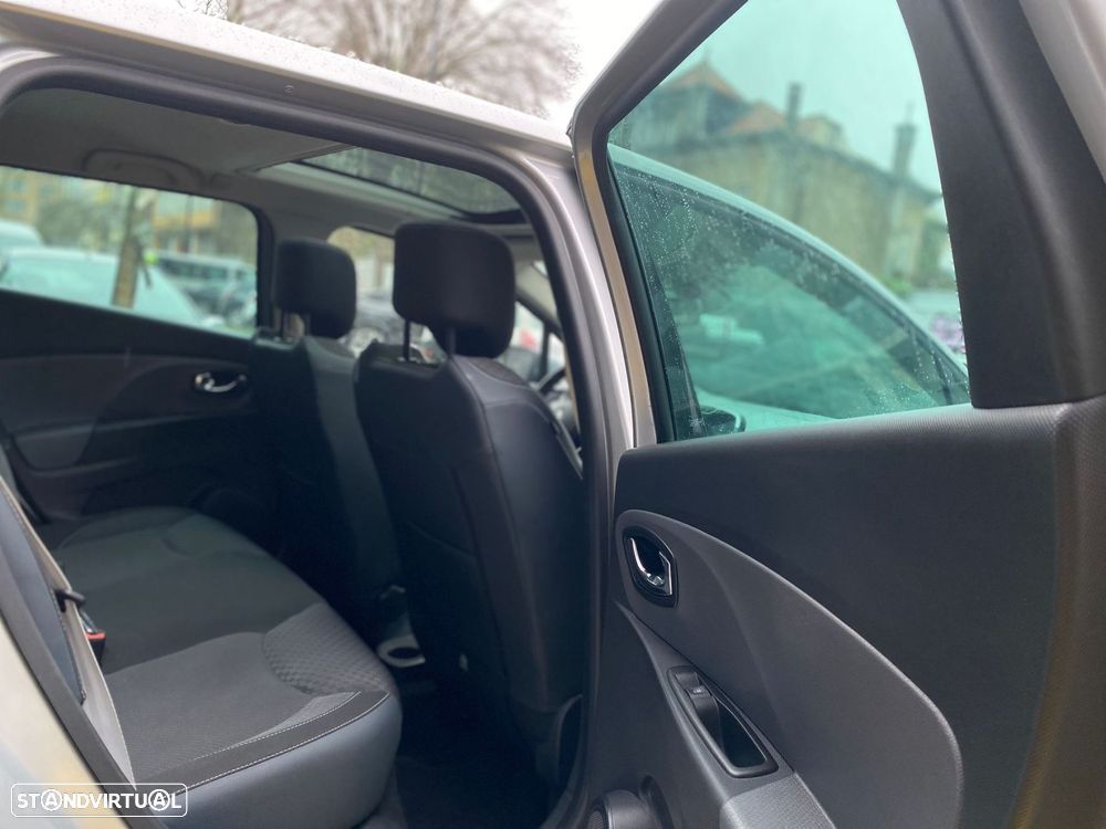 Renault Clio Sport Tourer TCe 120 EDC GT - 34