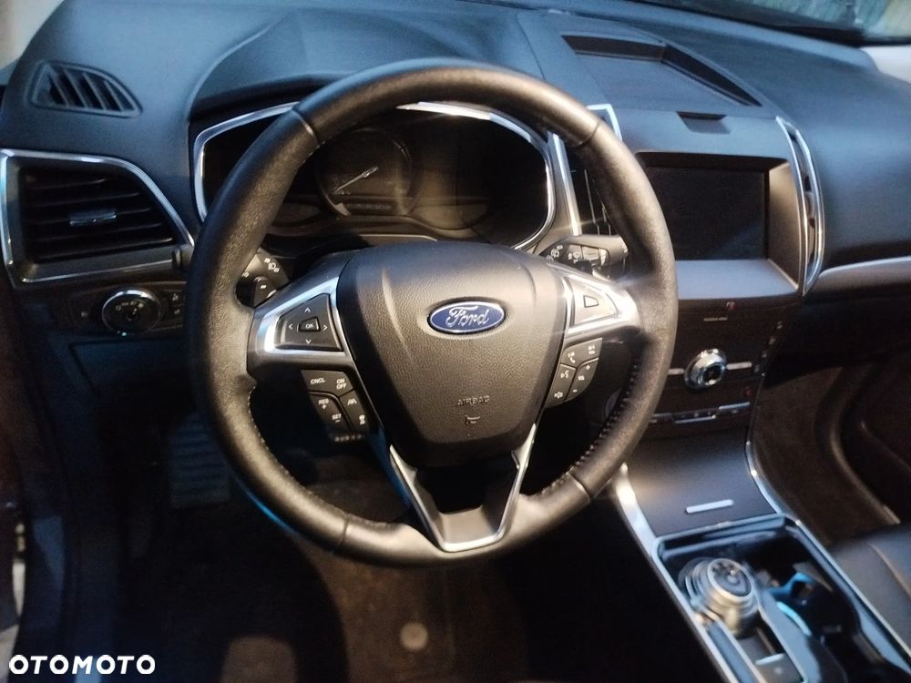 Ford Edge - 23